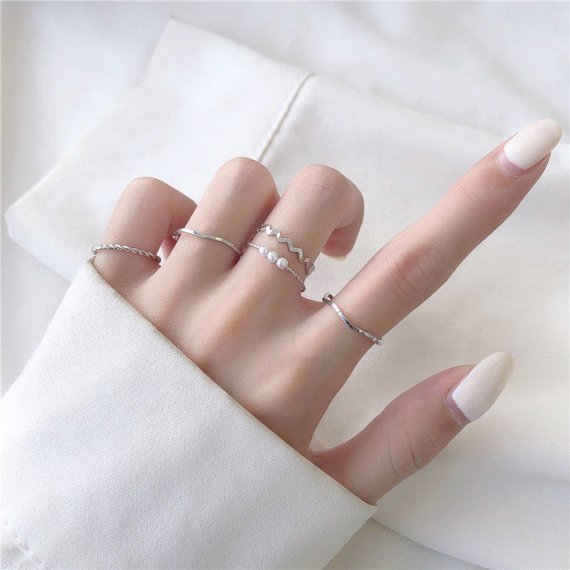 Women's Simple Wavy Personalized Niche Design Temperament Tail Suit Ring