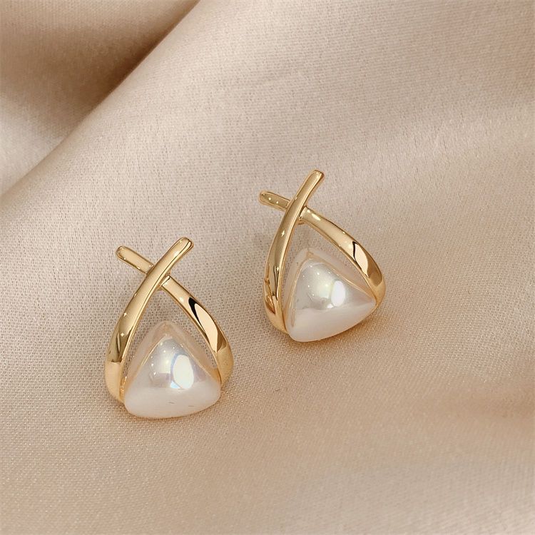 Women's Golden Light Luxury High-grade Metal Design Earrings
