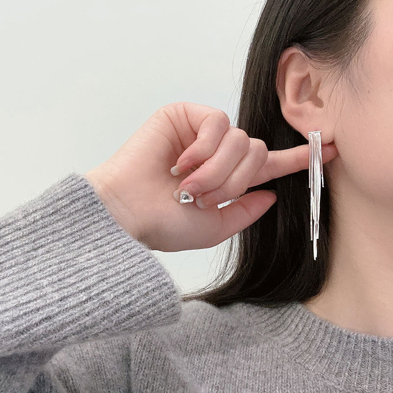 Women's High Profile Retro Fashionable Light Luxury High-grade Exquisite Long Earrings