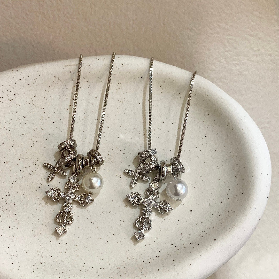Women's Iris Cross For Design High-grade Clavicle Chain Necklaces
