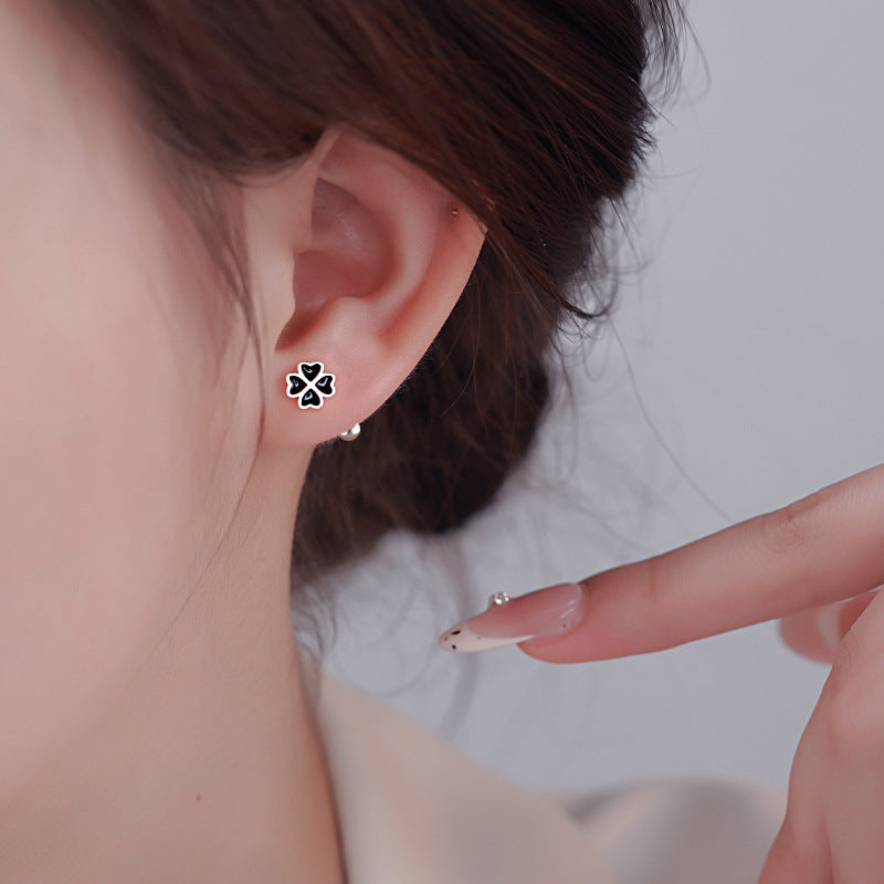 Epoxy Black Clover Screw Ear Hot Style Stud Earrings