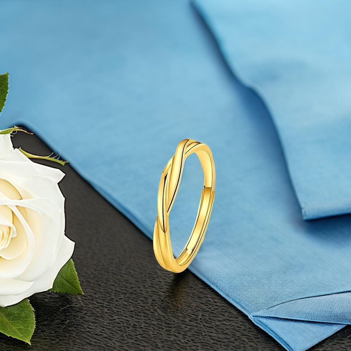 Women's & Men's Mobius Strip Couple Advanced Sense Gold-plated Open Adjustable Rings