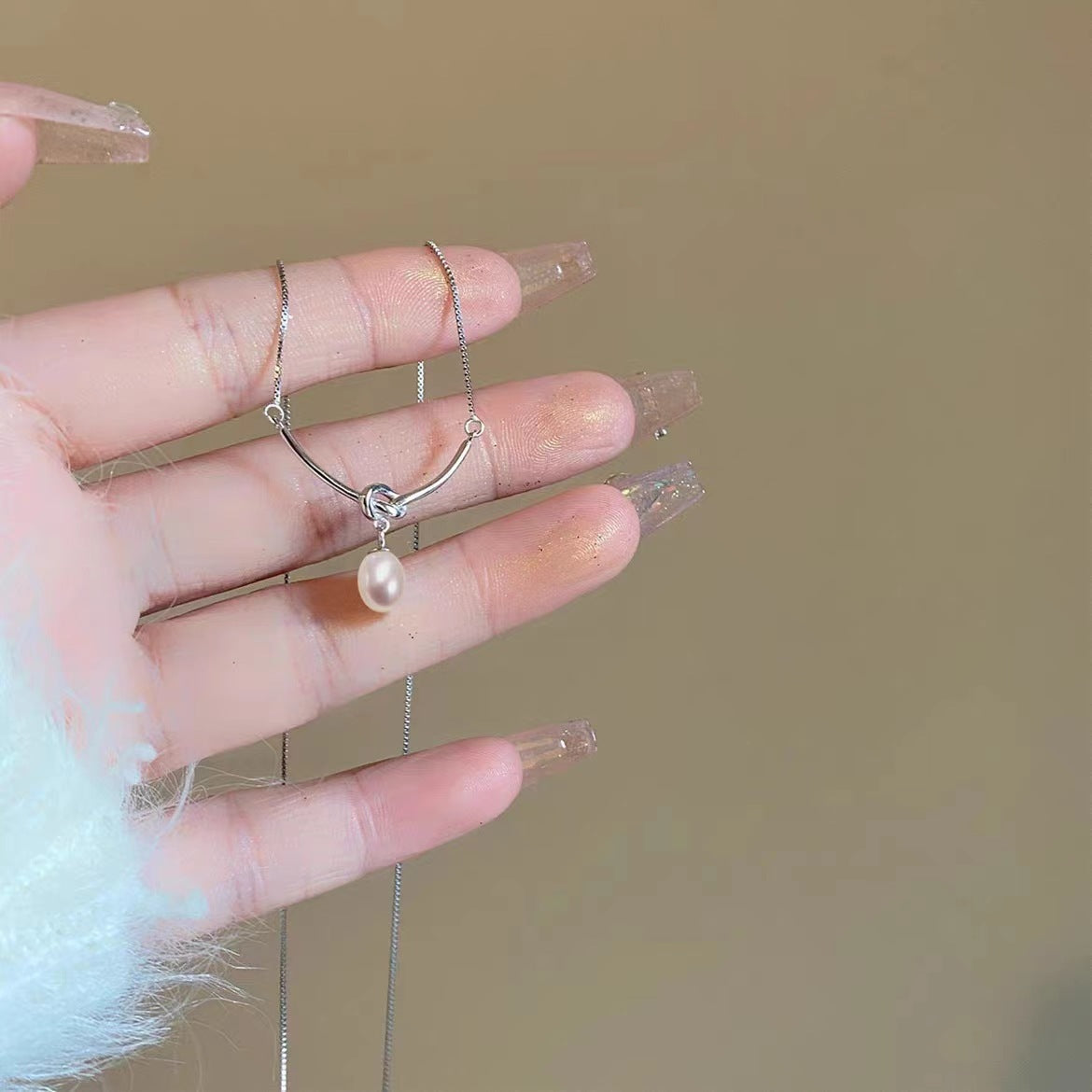 Women's Sier Light Luxury High-grade Design Clavicle Necklaces