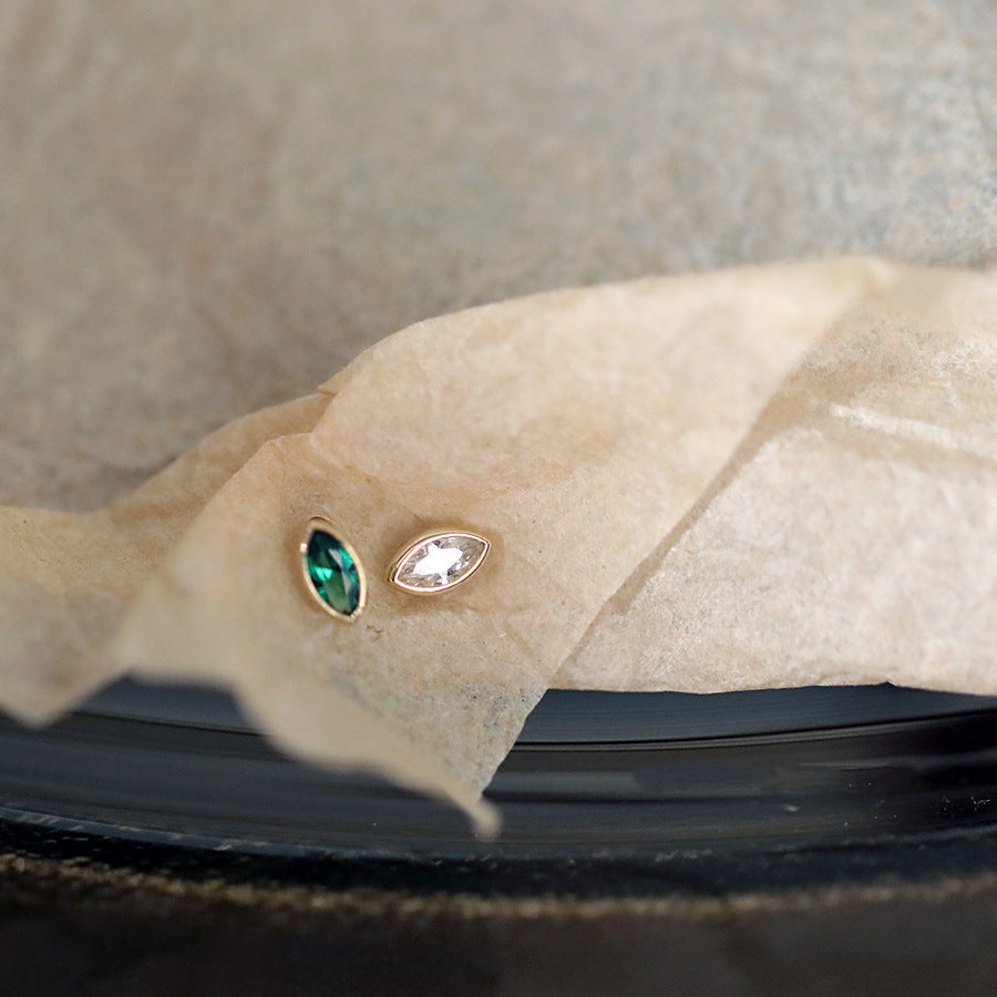 Plated Grandmother Green White Horse Eye Zircon Exquisite Bezel Setting Stud Earrings