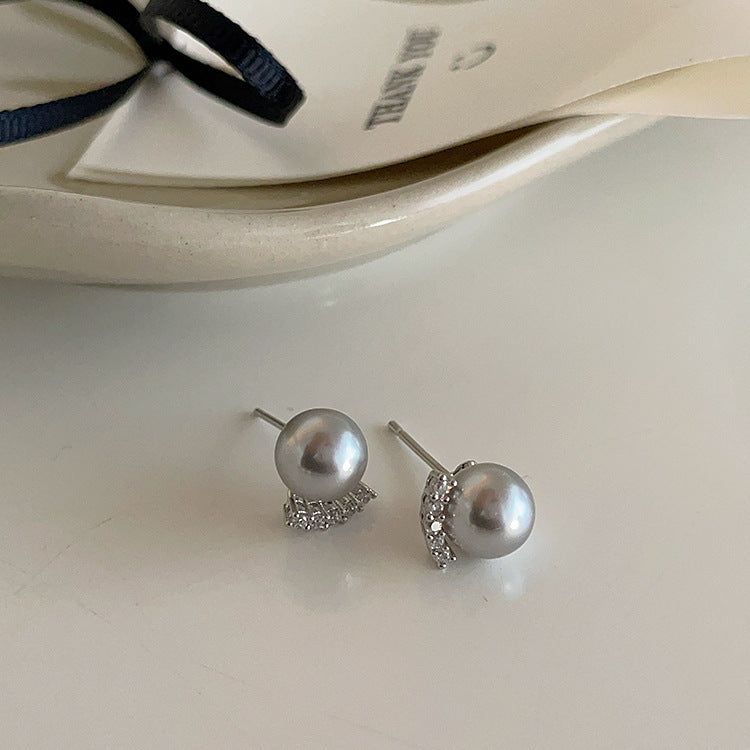 Small Pearl Female Niche Retro Personality Earrings