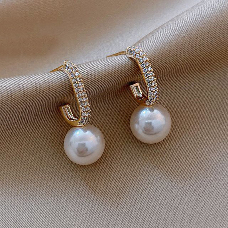 Style Personality Diamond Shaped Fashion Simple Pearl Stud Earrings