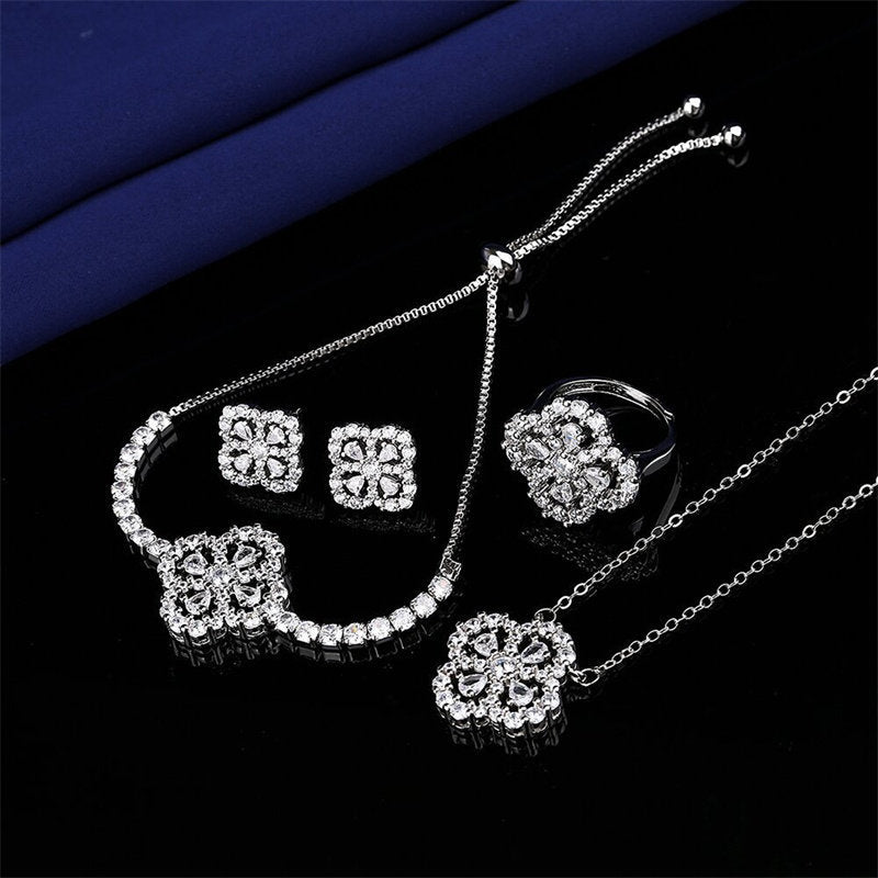 Women's Sier-plated Simple Mori Style Four-leaf Flower Ear Bracelet