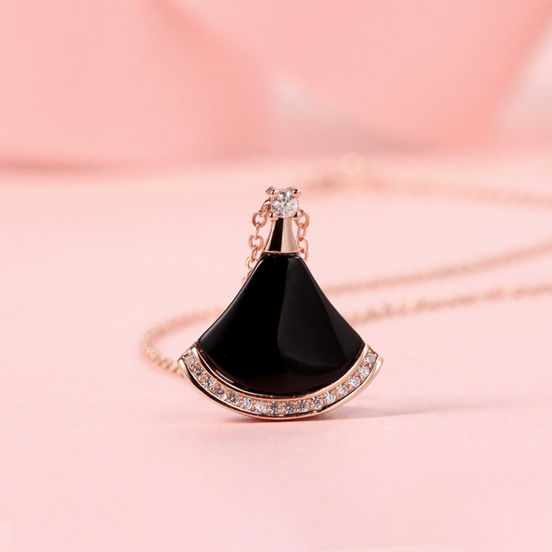 Small Skirt Female Fan Shell Fashion Simple Niche Necklace