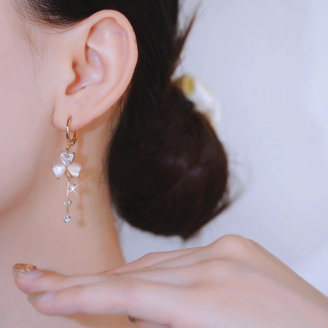 Luxury Clover Niche Design High-grade Tassel Ear Clip Rings