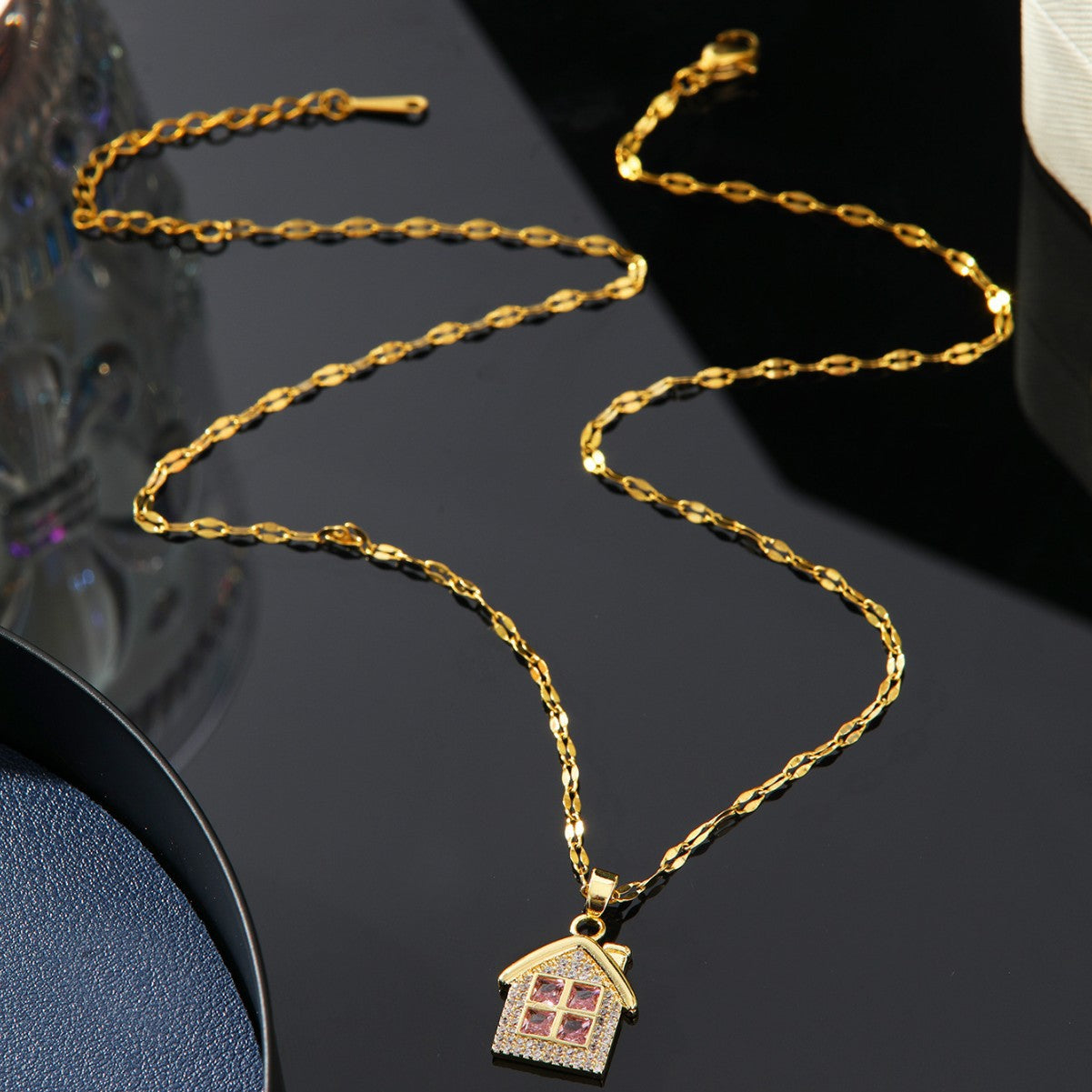 Diamond Golden Cottage Light Luxury Minority Design Advanced Sense Necklaces