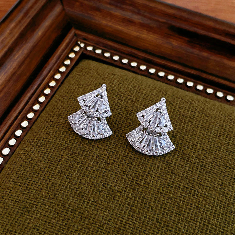 Women's Zircon Flower Light Luxury High-grade Temperament Fashion Earrings