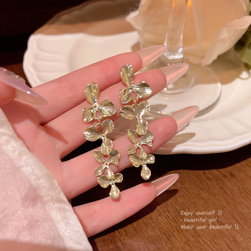 Women's Sier Needle Fresh Flower For Light Luxury Minority High-grade Pearl Stud Earrings