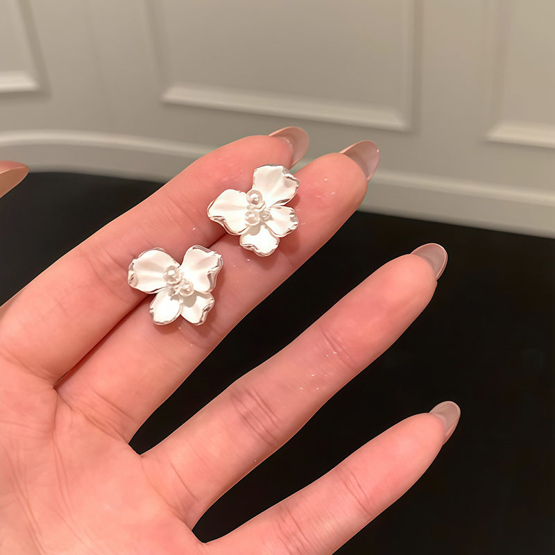 Women's Sier Needle Flower Pearl Exquisite Niche Earrings
