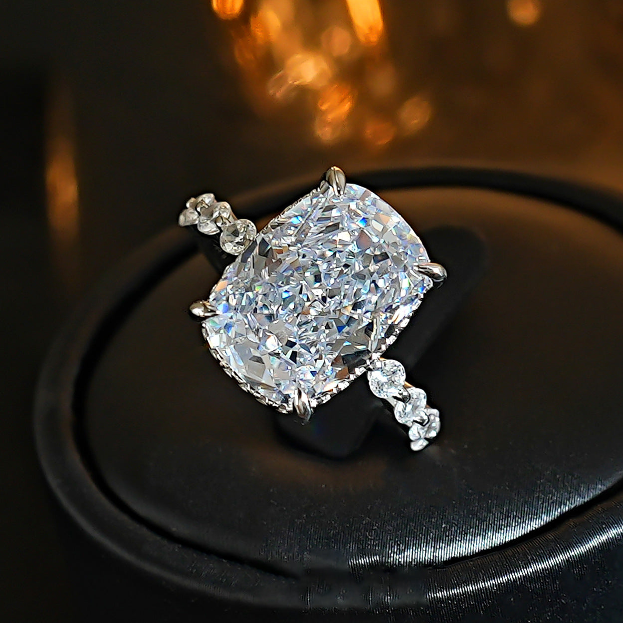 High Carbon Diamond Open Luxurious Simple Atmospheric Index Ring