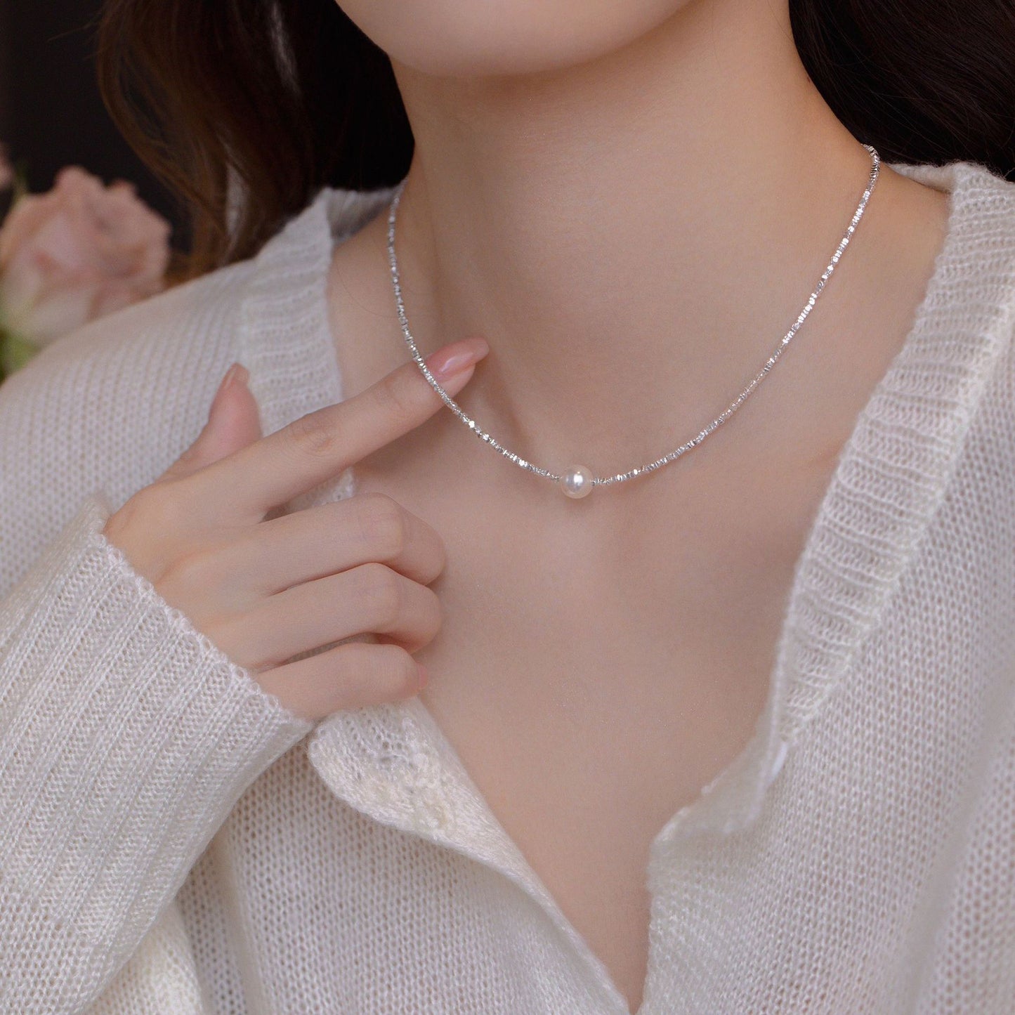 Women's Pearl With Broken High-grade Niche Clavicle Necklaces