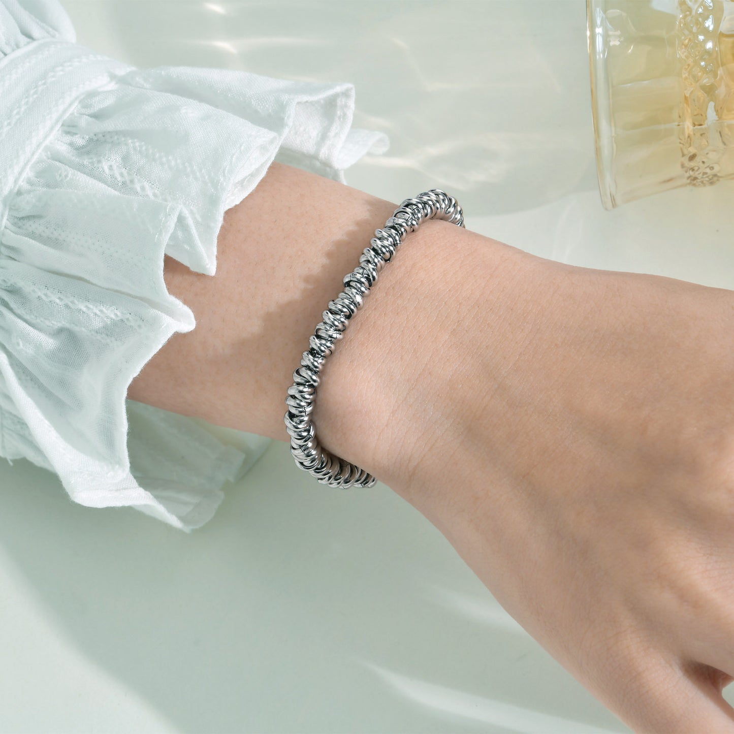 Women's Electroplating High-grade Stainless Steel Titanium Pearl Decorative Bracelet