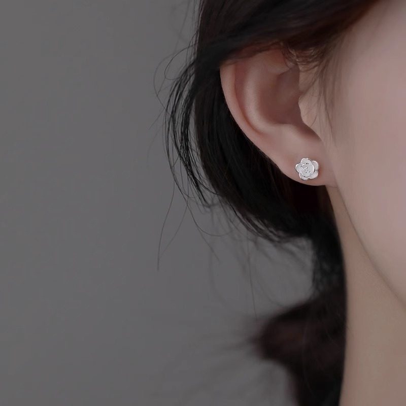 Sterling Sier Needle Camellia Elegant High-grade Design Earrings