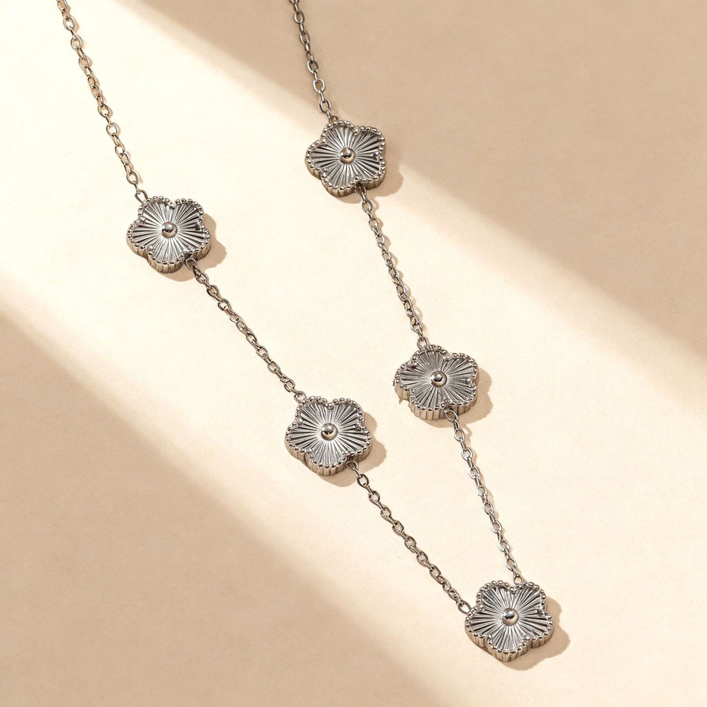 Steel Gold Clover Light Luxury High-grade Parthenocissus Grass Ear Female Necklaces