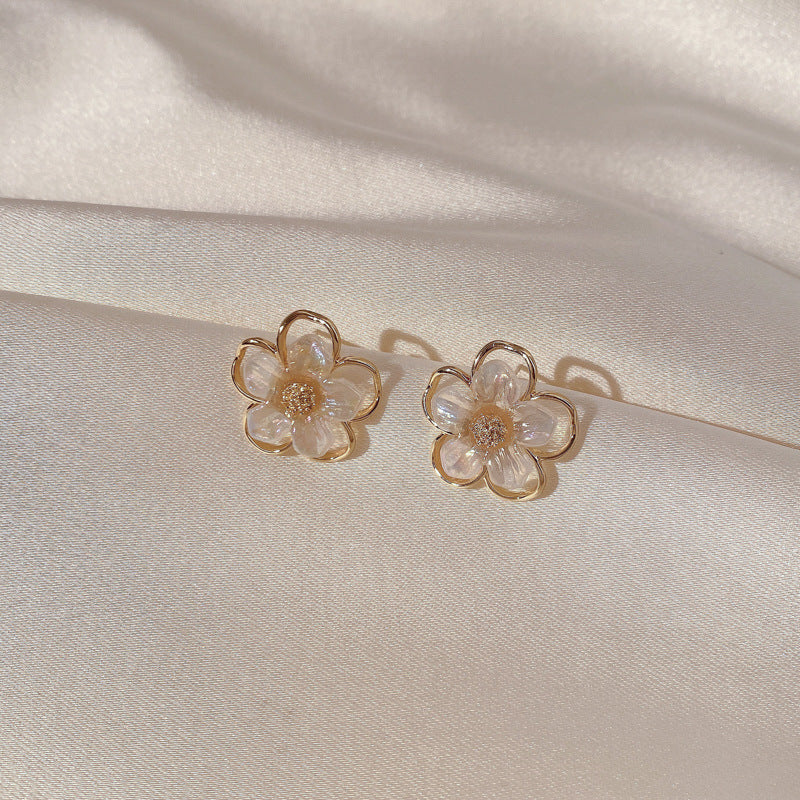 Pearl High-grade Butterfly Ear Clip Fashionable Earrings