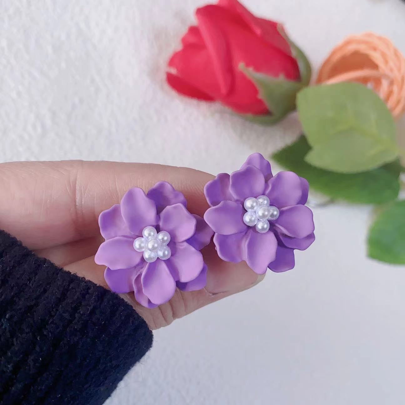 Simple Versatile Beautiful Flowers Fresh Temperament Three-dimensional Earrings