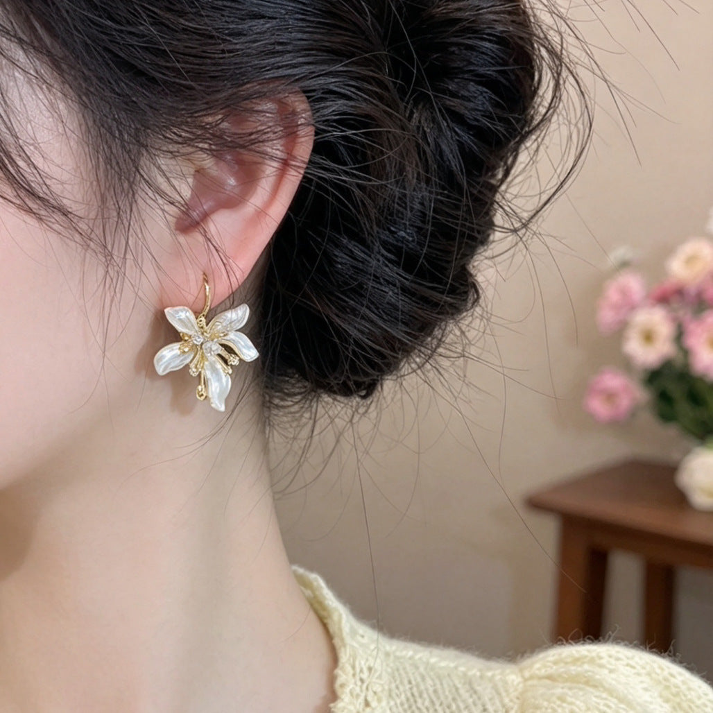 Women's Gentle Drip Glazed Flower Zircon Fashion Temperamental Rings