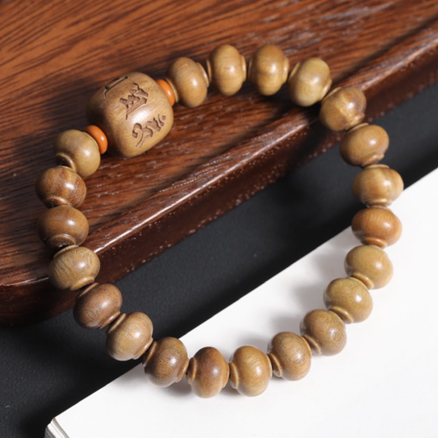 Women's & Men's Natural Green Sandalwood Old Materials Beads Crafts Hand Toy Bracelet