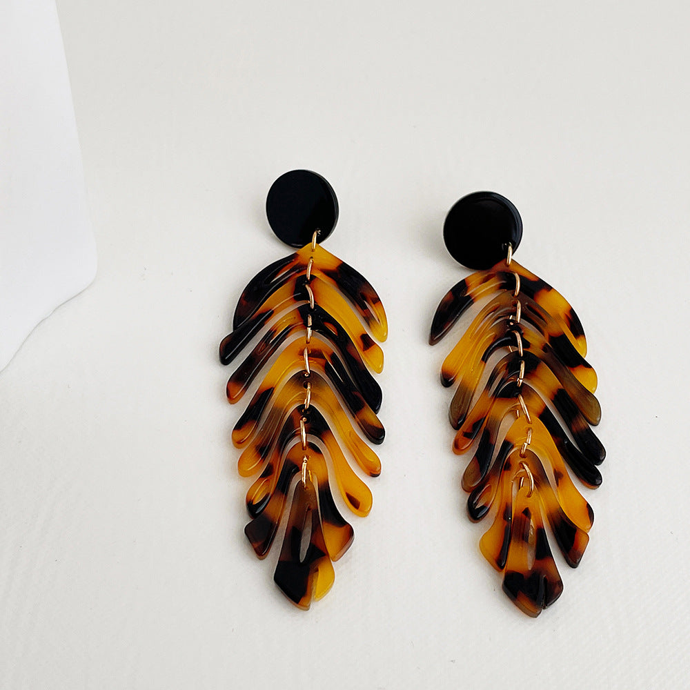 Leaf Shaped Female High Profile Retro Earrings