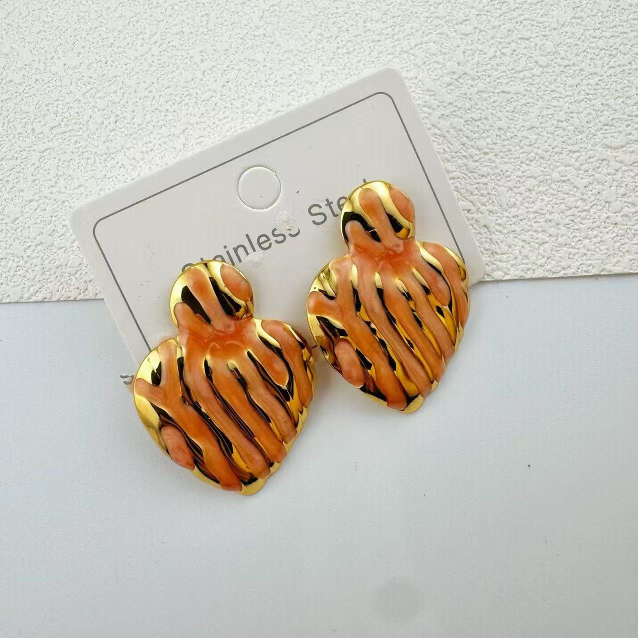Love Heart Enamel Gold-plated Niche Design Stud Earrings