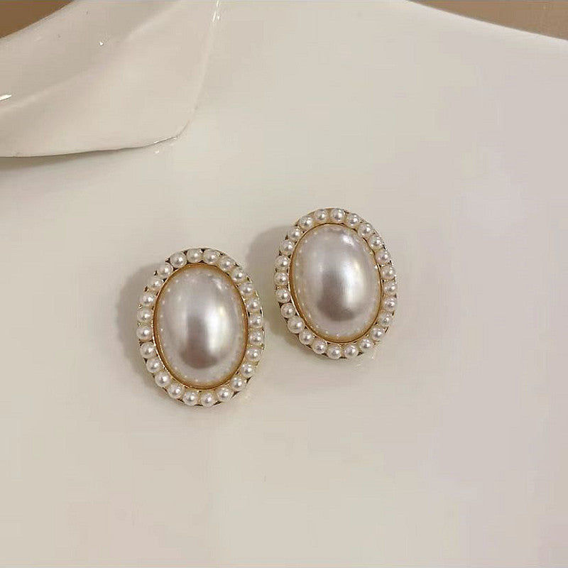 Women's Elegant Delicate Pearl Fashionable Niche Temperament Earrings