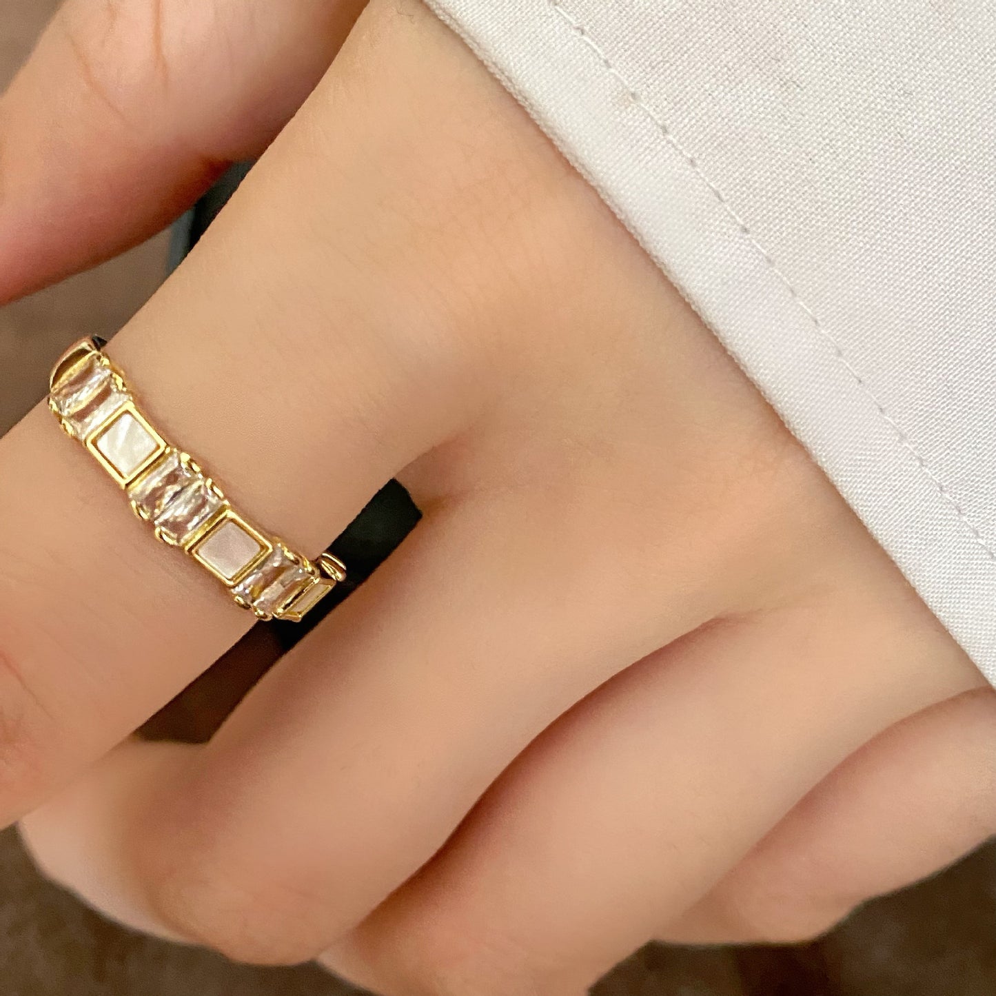 High-grade Design Fritillary Zircon Stitching Simple Opening Female Daily Light Rings