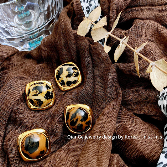 Vintage Leopard Print Ball Gold Edge Square Sier Earrings