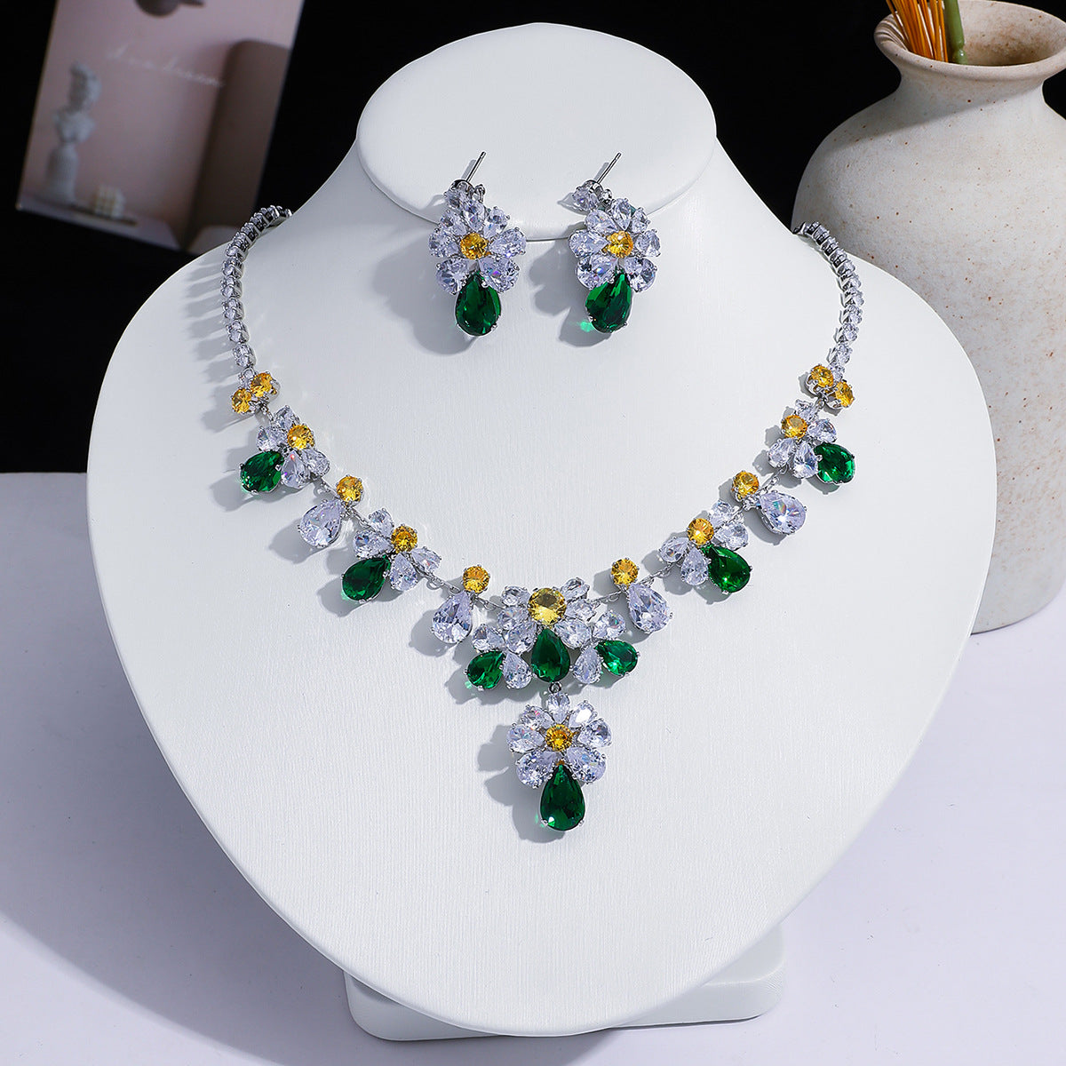 Fashion Trend Zircon Green Butterfly Tassel Necklace