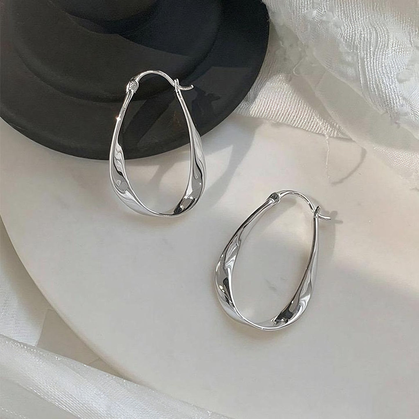 Women's Irregular Oval Metal Retro Minority Unique Design Fashion High-grade Rings