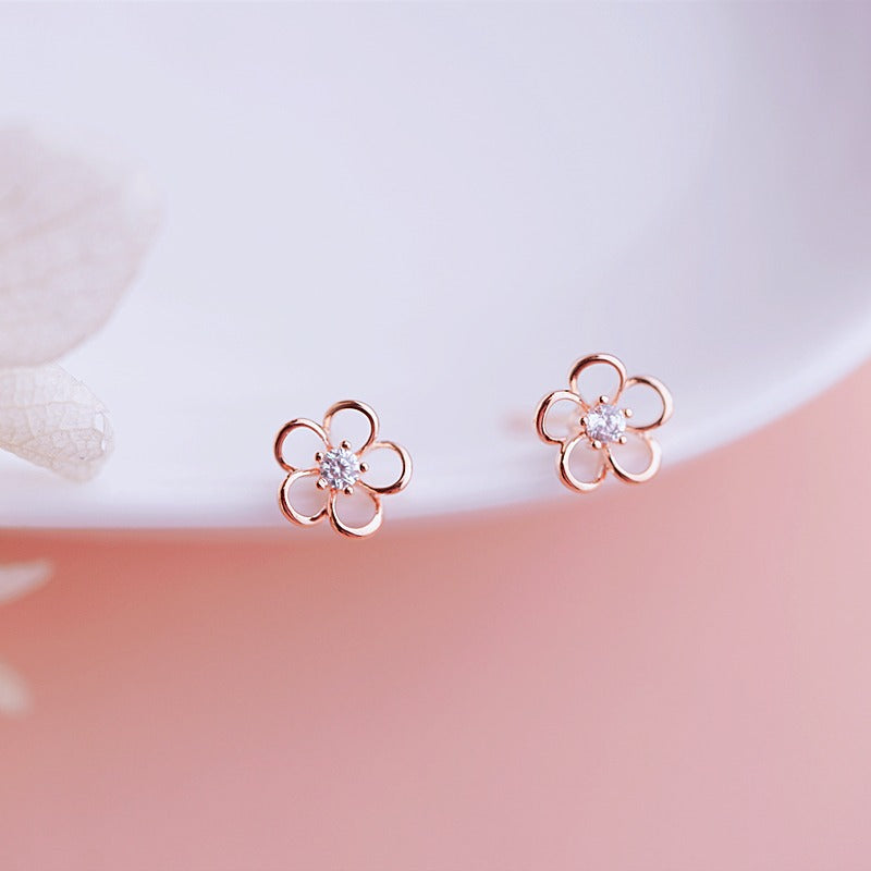 Women's Flower For Light Luxury Minority Design Sense Rhinestone Hollow Small Stud Earrings