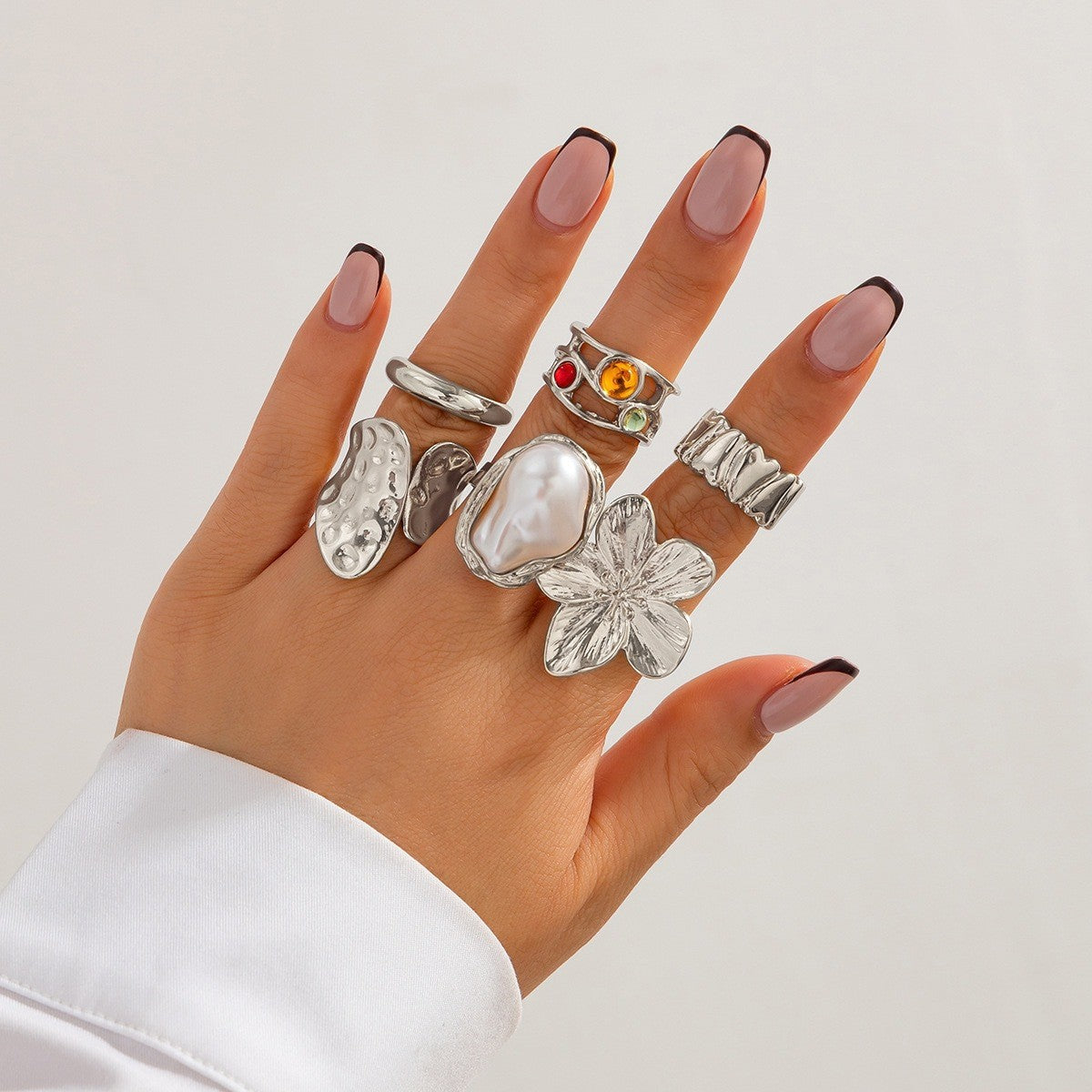 Hand Vintage Metal Geometry Irregular Diamond Ring