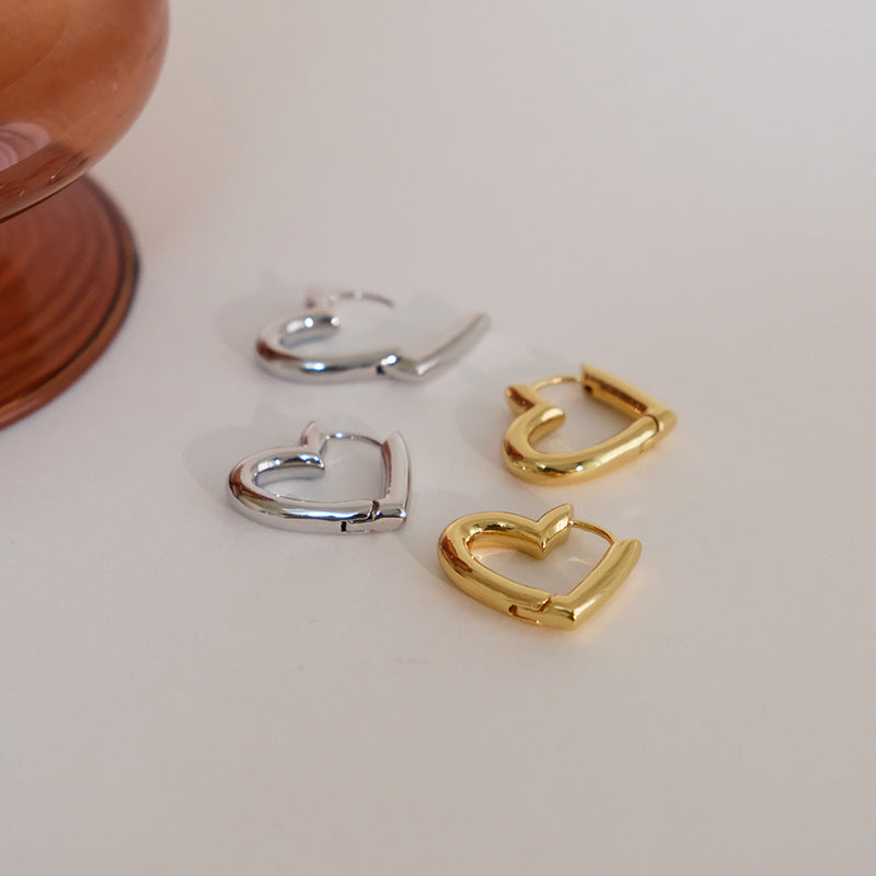 Simple Love Clip High-grade Business Temperament Entry Lux Peach Heart Ear Buckle