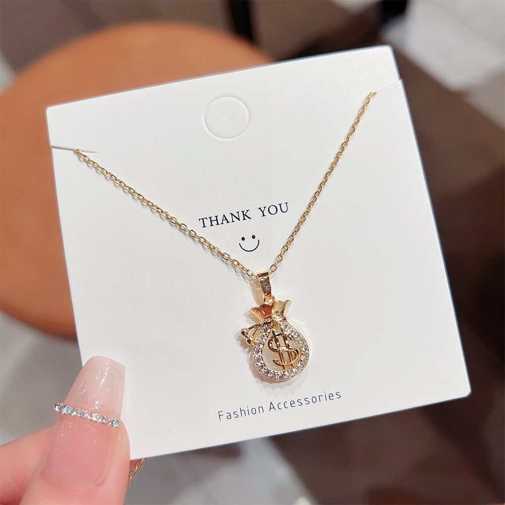 Women's Summer Fashion Heart For Design Simple Light Luxury Cold Style Necklaces