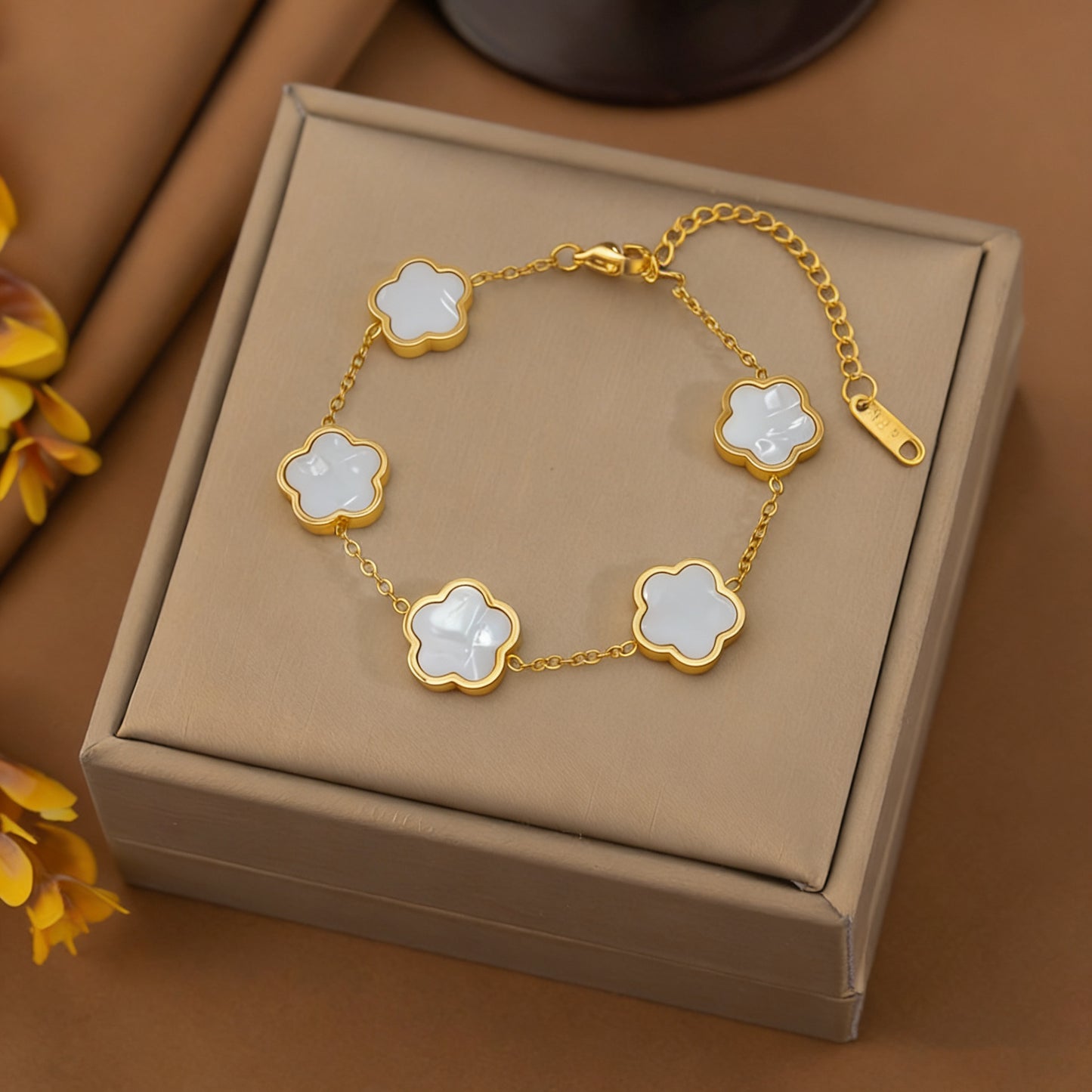 Stainless Steel Hollow Electroplated Pattern Female Bracelets
