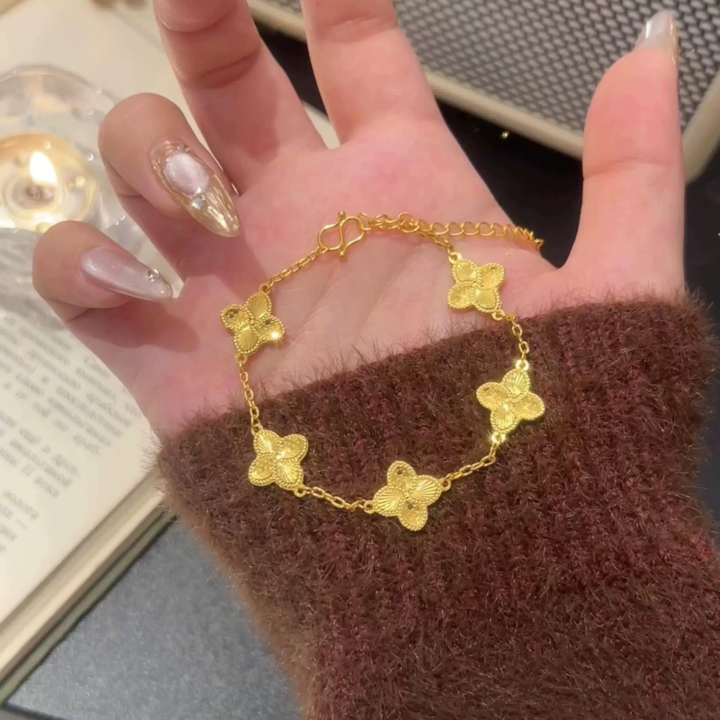 Clover Female Sweet Cute Girlish Style Light Bracelets