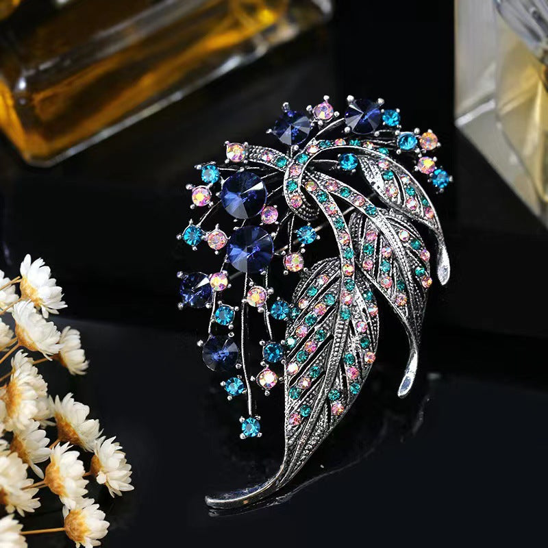 Women's Golden Carp Brooch Exquisite Corsage Luxury Brooches