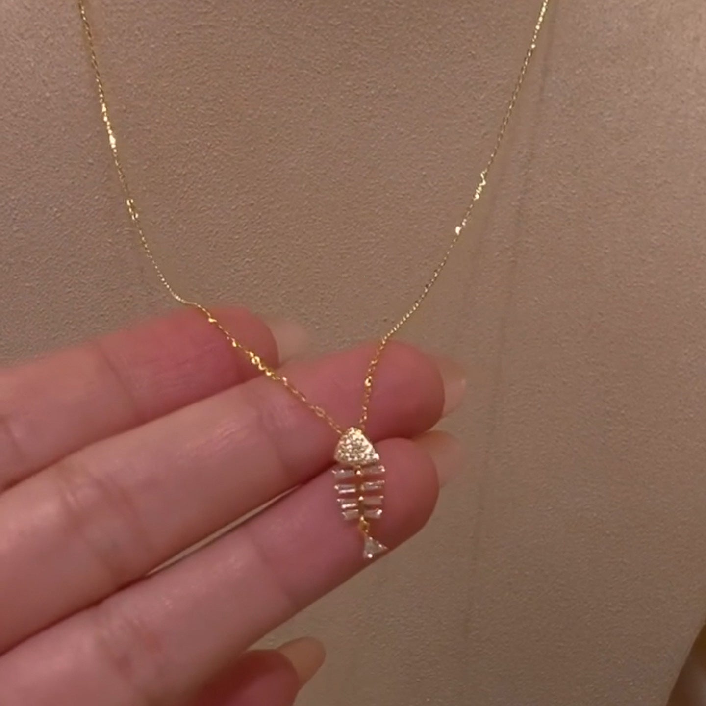 Bone Exquisite Small Fishbone High-grade Sweater Necklace