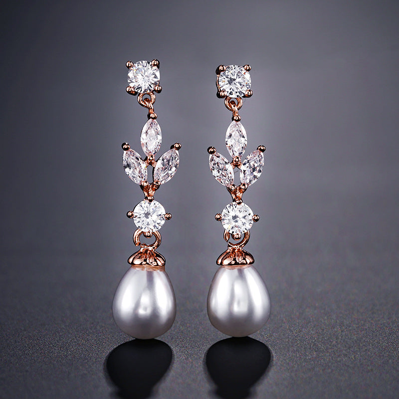 Women's Fashion Pearl Zircon Drop-shaped Advanced Design Earrings