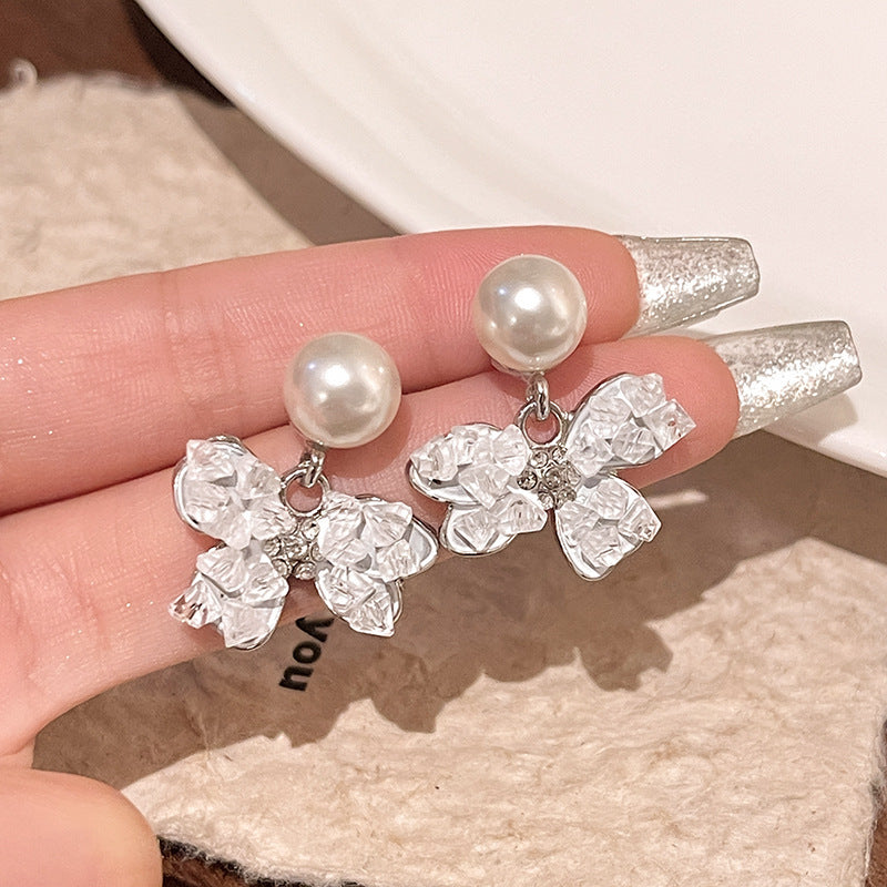 Women's Sier Needle Fresh Flower For Light Luxury Minority High-grade Pearl Stud Earrings