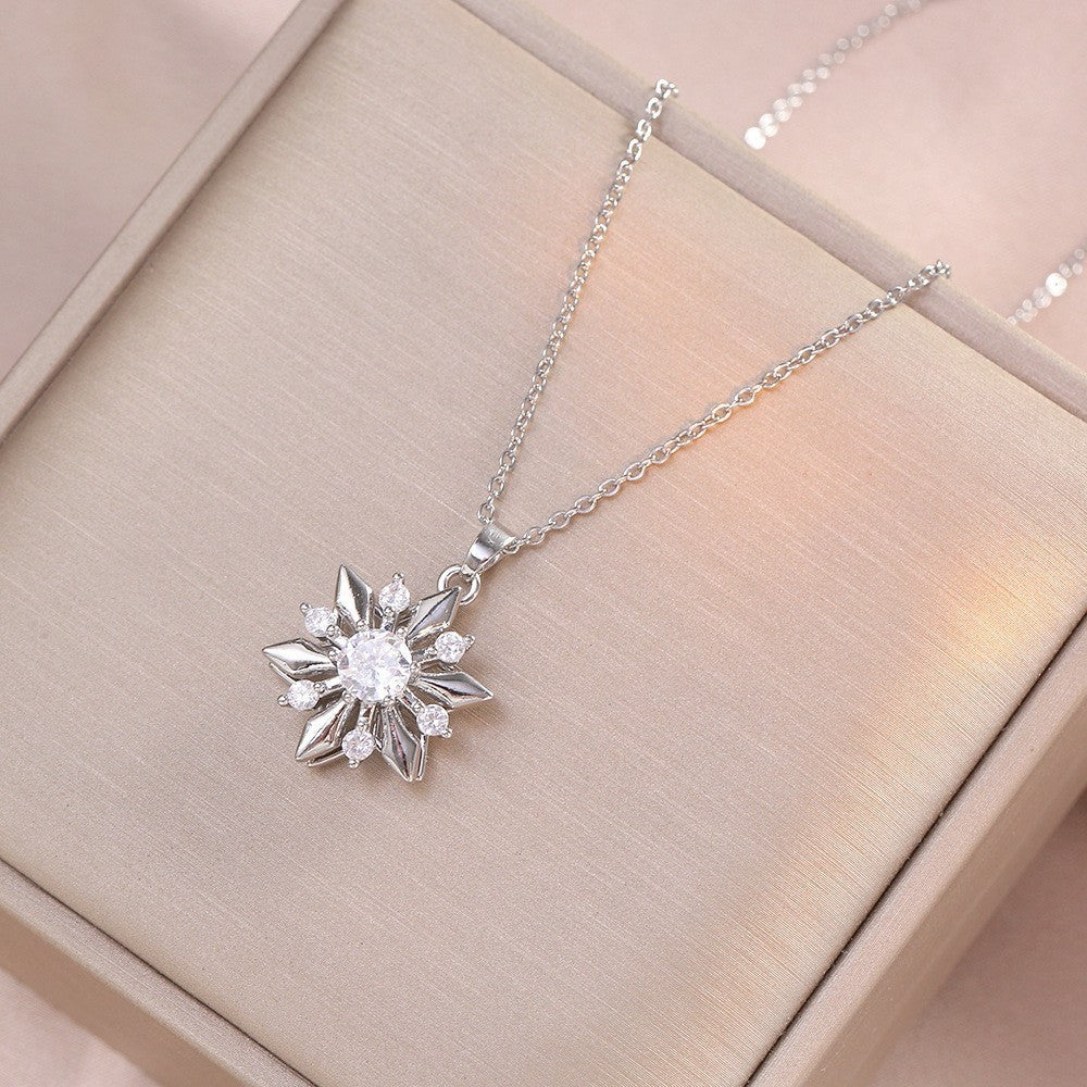 Female Minority Fashion Design Rotating Bauhinia Zircon Flower Necklace
