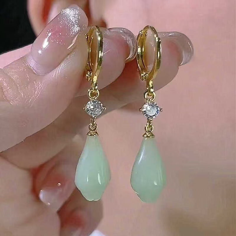 Green Magnolia Water Drop Mild Luxury Retro Exquisite Versatile Stud Earrings