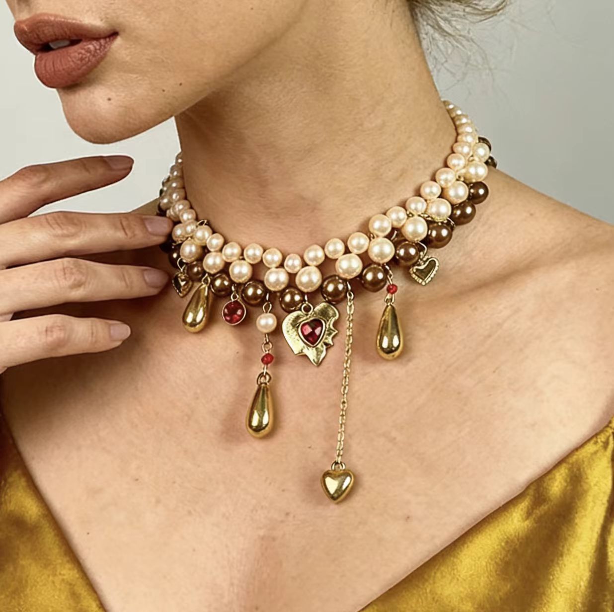 Exaggerated Love Neck Niche Personality Design Light Necklace