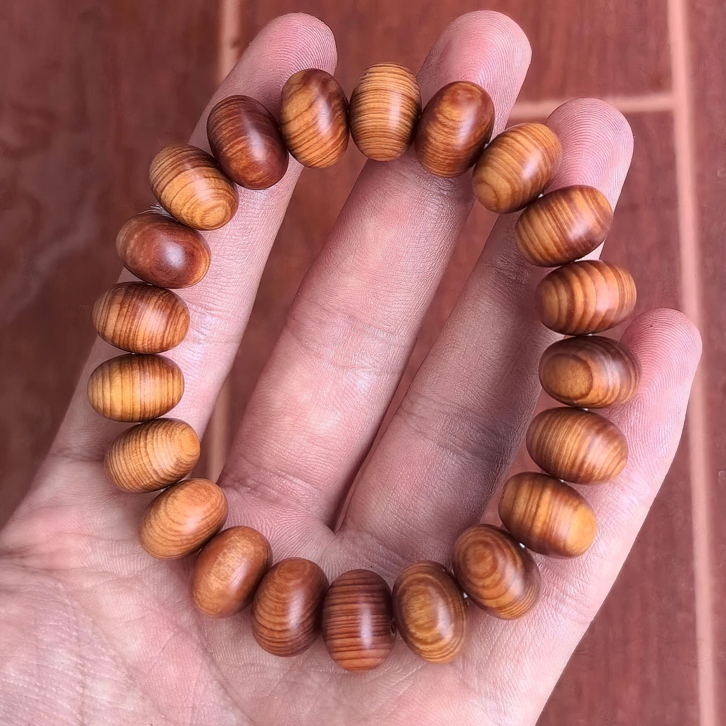 Thuja Single Horizontal Pattern Transparent Beads Bracelet