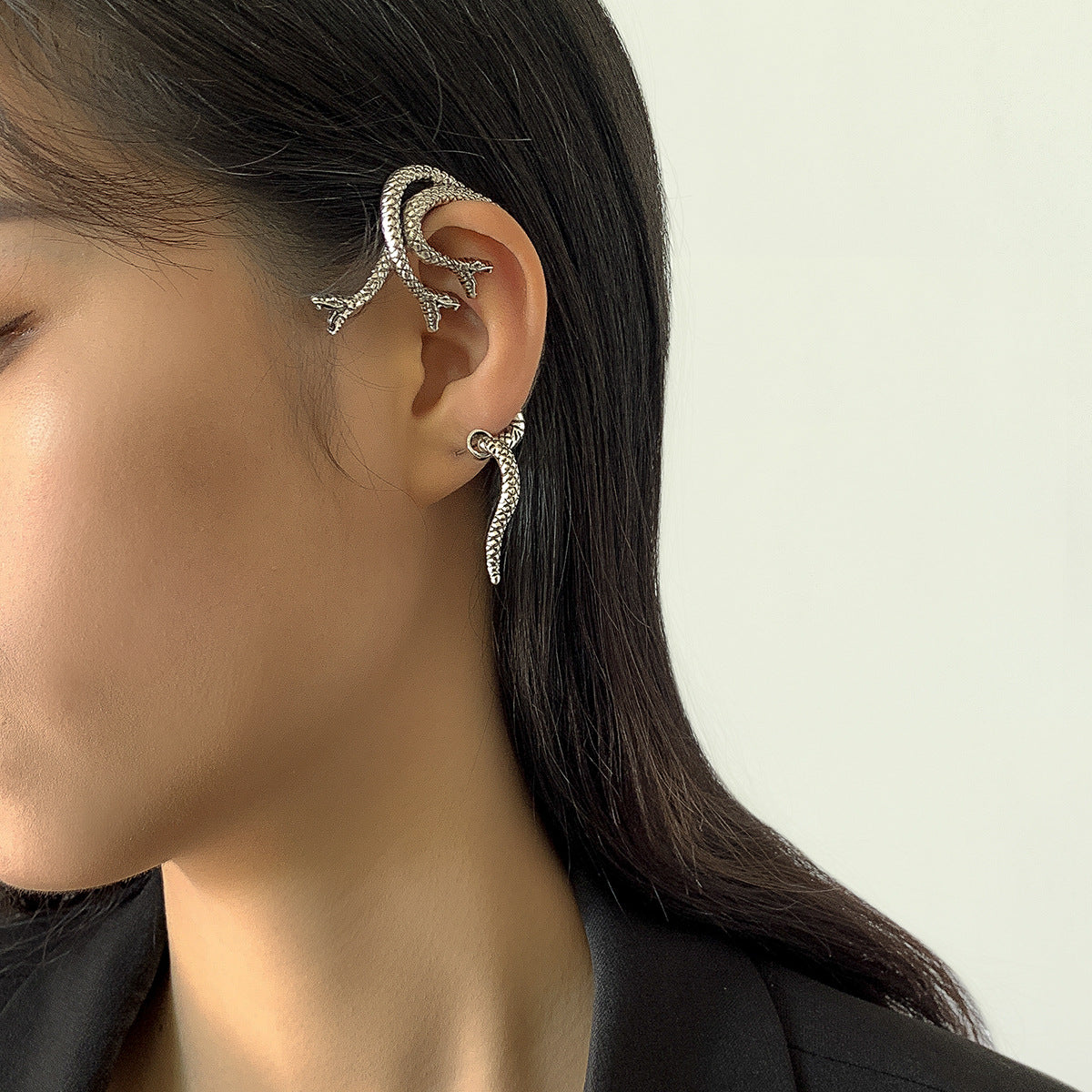 Sweet Cool Flower Elf Female Personality Creative Snake-shaped Earrings