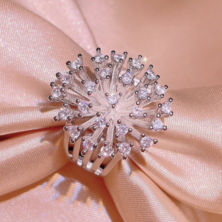 Women's Luxury Super Flash Zircon Hollow Out Snowflake Simple All Ring