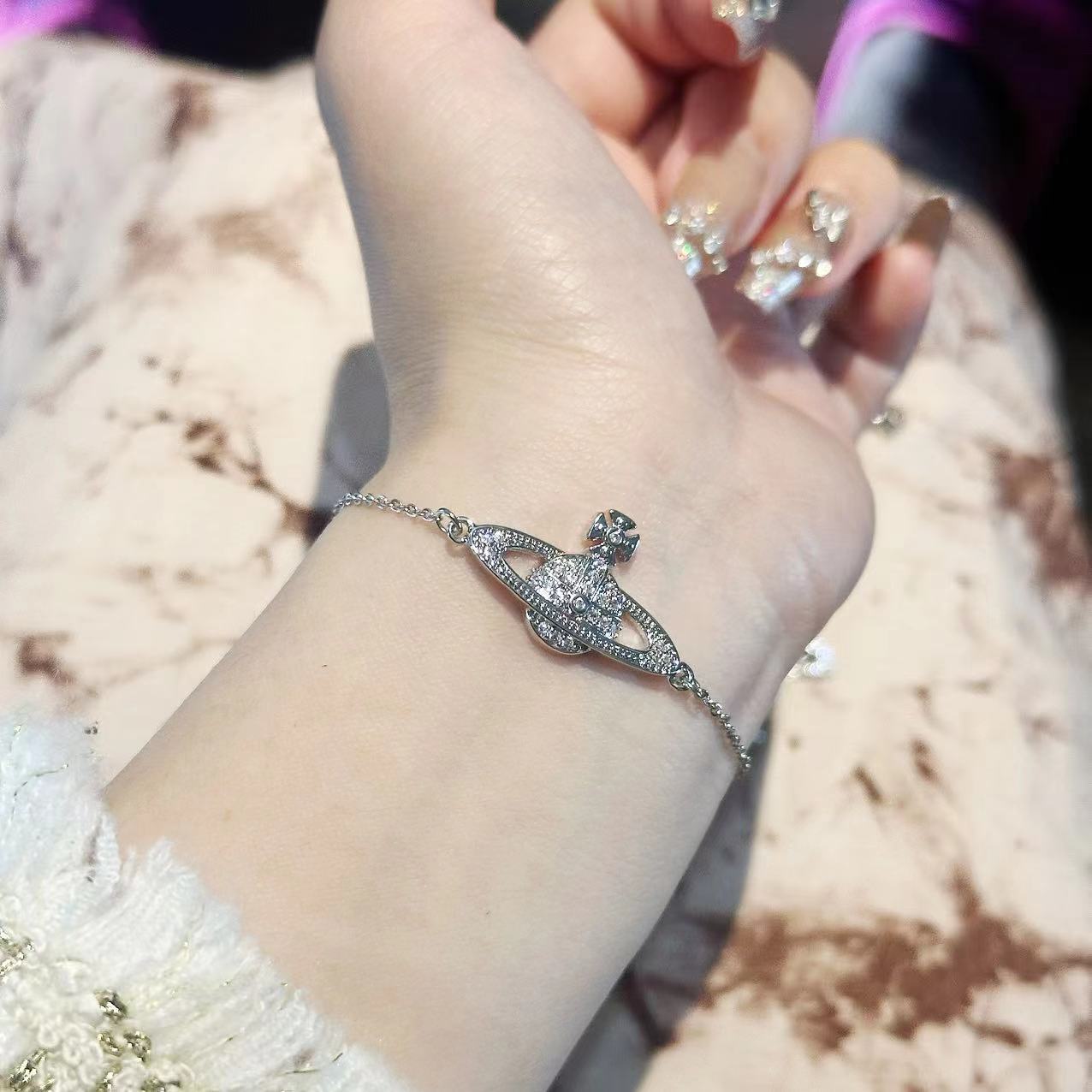 Pin Exquisite Light Luxury Sparkling Full Rhinestone Design Niche High Bracelets